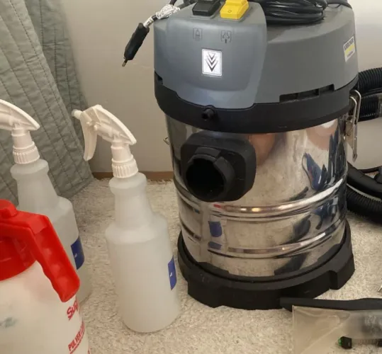 Máquina limpeza de estofados extratora