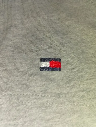 Camiseta Tommy Hilfiger masculino cinza