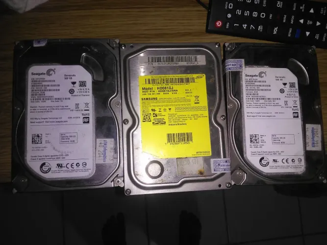 3 HDs em bom estado 150,00 Leia