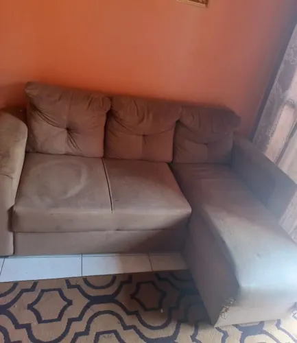 Vendo sofá 3 lugares com chaise