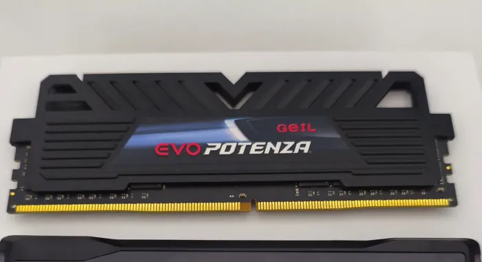 Memória RAM 8GB 3200Mhz