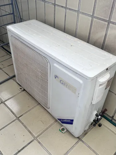 2 Ar-Condicionados Split 12.000 BTUs + Guincho de Elevação (Desapego!)