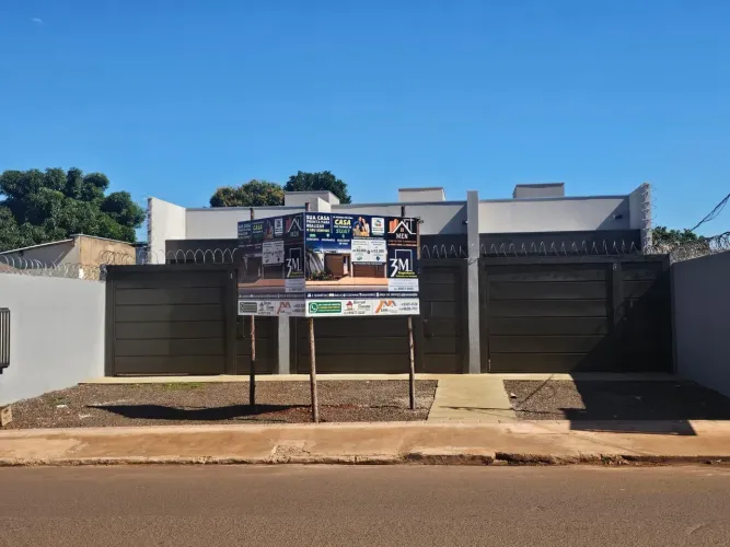 Casa Térrea à venda, 2 quartos, 1 vaga, Jardim Centenário - Campo Grande/MS