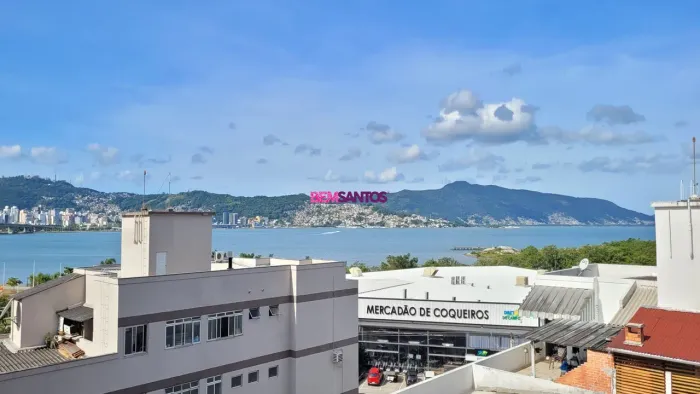 APARTAMENTO COM VISTA PARA O MAR EM COQUEIROS - FLORIANÓPOLIS/SC