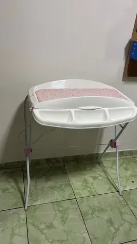 Banheira de bebê com trocador