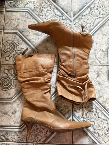 Bota Carmen Steffens Couro Legítimo 