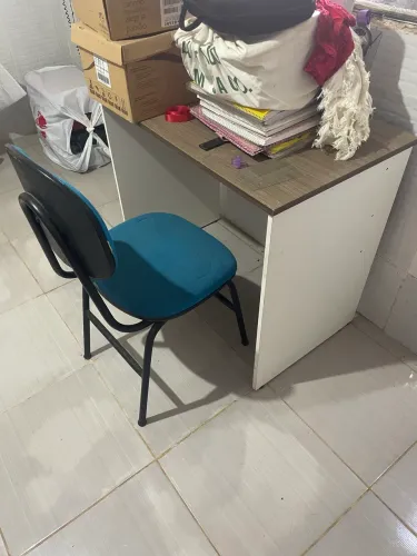 Mesa e cadeira para estudo