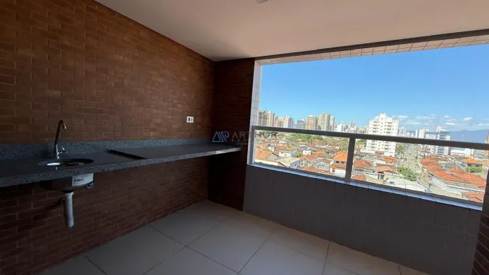 Apartamento à venda em Praia Grande na Guilhermina com 2 dormitórios