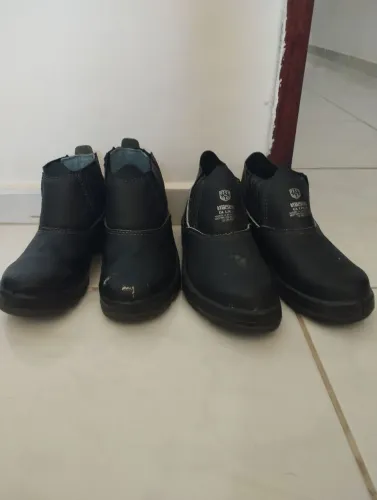 Vendo bota de trabalho, vendo os dois par pro 150 reais