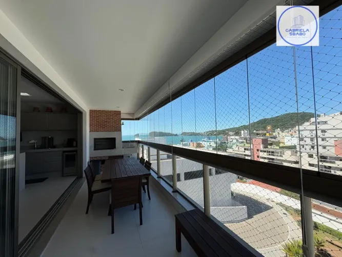 Apartamento Alto Padrão no Centro de Bombinhas a poucos metros da Praia