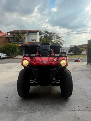 Can-Am Outlander 570 2023 4x4 Automático + Carretinha | 2.200km