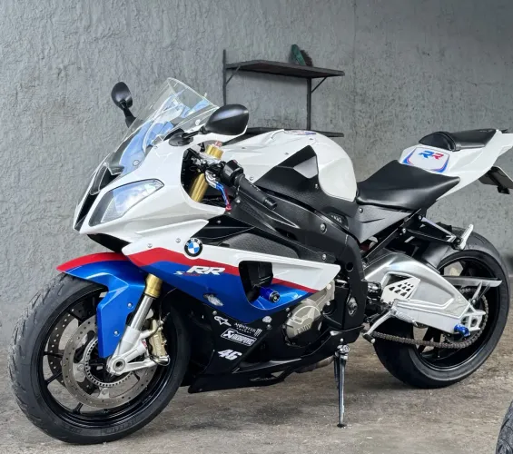 VENDO S1000RR SEM DETALHES 