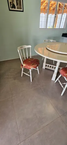 Cadeira madeira maciça colonial