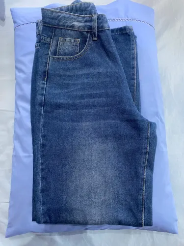 Calça jeans feminina, modelo wide leg, tamanho 40