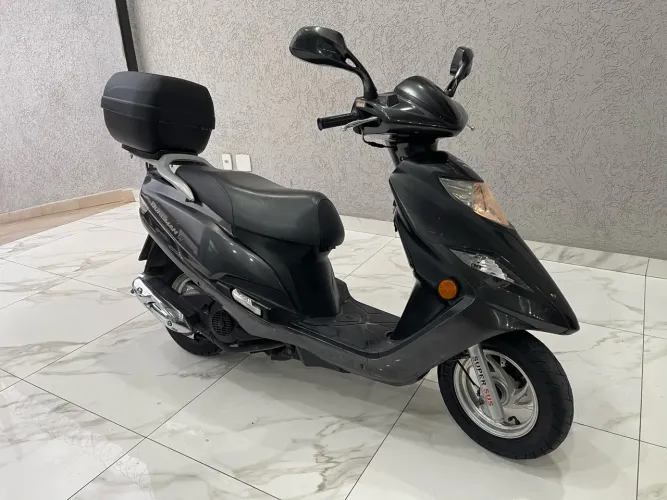 Suzuki Burgman 125 i 2015