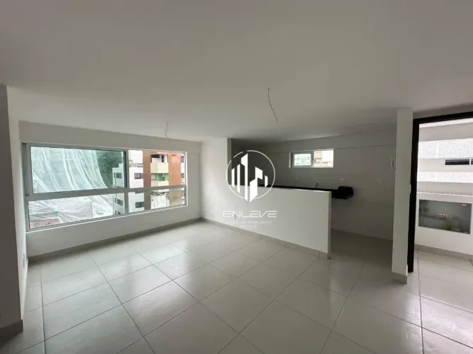 Apartamento com 02 quartos à 50m da Praia do Cabo Branco