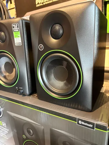 Monitor De Áudio Mackie Cr5-bt (par) Potência Bluetooth Preto