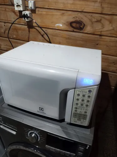 Microondas tamanho grande sem ferrugem