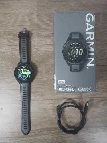 Garmin 165 music