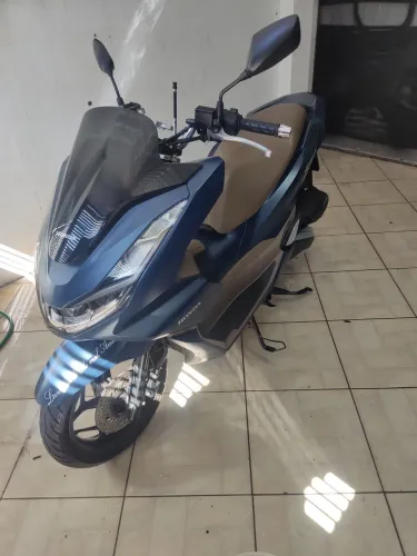HONDA PCX DLX 2024 COM APENAS 10MIL KM, COMPLETÍSSIMA E IMPECÁVEL!!!