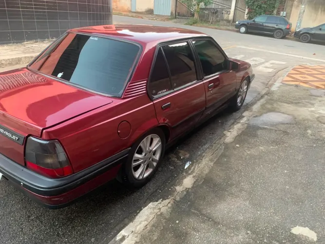 Chevrolet Monza GLS/ Hi-tech 2.0 EFI 2P E 4P 1996