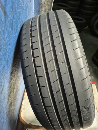 Pneu 215/45r18 Goodyear