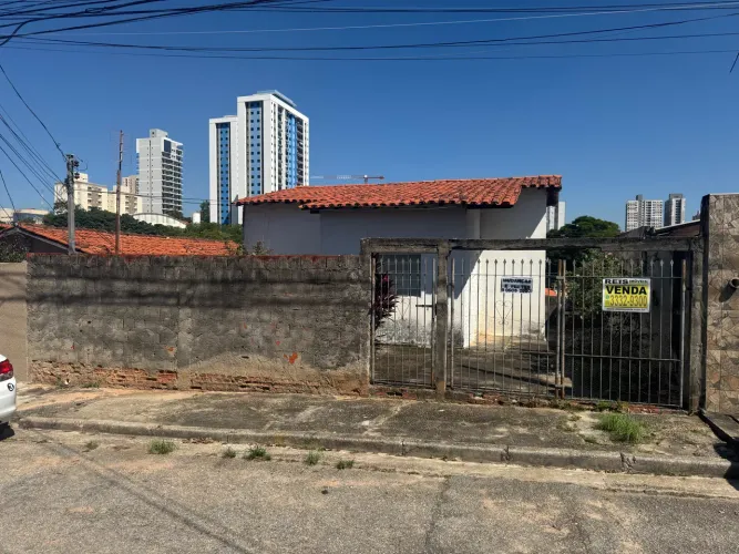 Casa à venda em Sorocaba-SP, Jardim dos Estados, 2 quartos, 1 sala, 1 banheiro, 4 vagas de