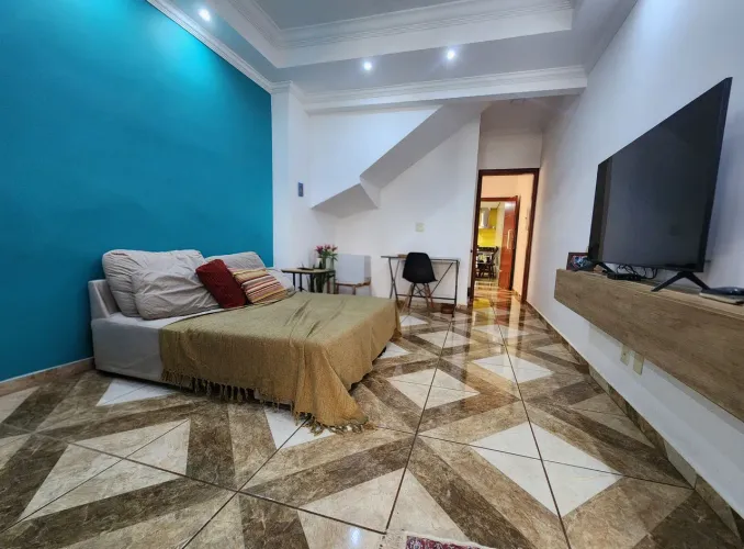 Casa sobrado em condomínio fechado 