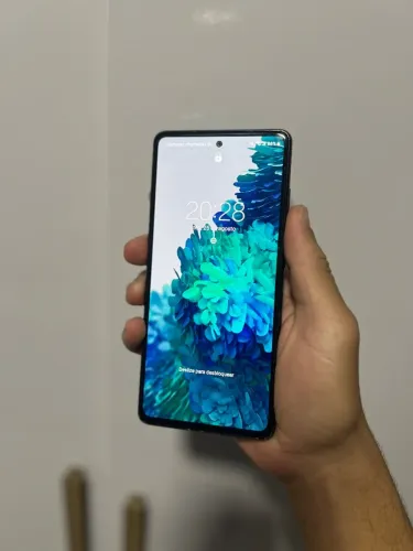 Samsung S20 FE  