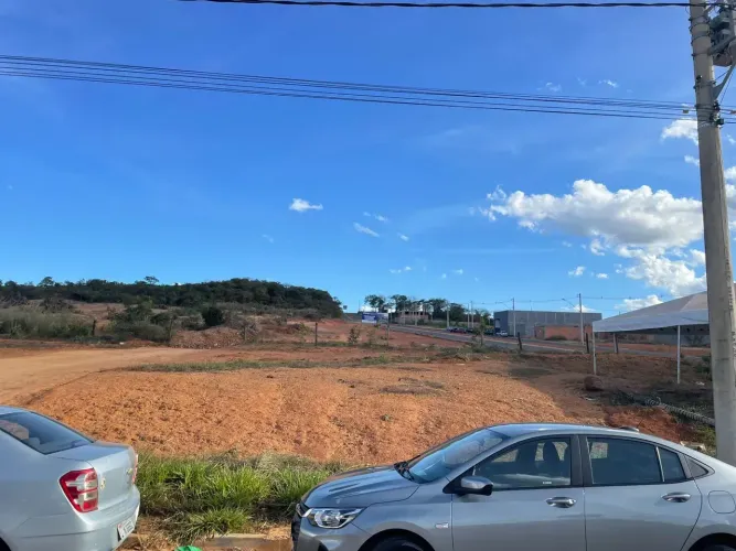 VENDO LOTE NA ZONA SUL NO BOSQUE DAS PALMEIRAS AO LADO DO MIRANTE DO SOL DE 300 M EM AVENI