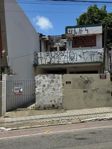 Casa a venda na Avenida Deodoro da Fonseca