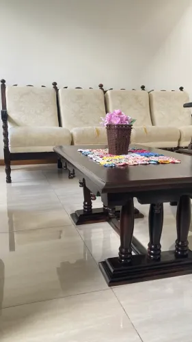 Sofá 4 lugares em jacarandá 