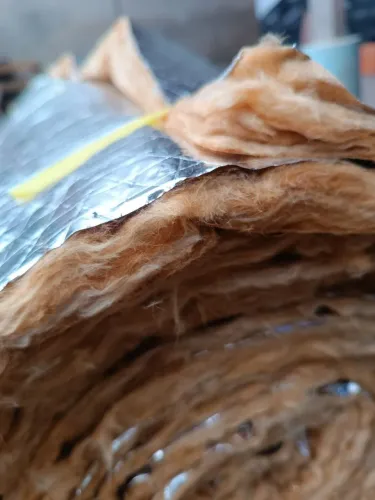 Manta lã de vidro aluminizada 20mm