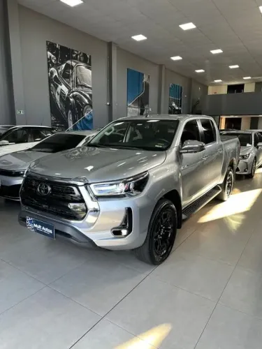 Toyota Hilux CD SRX 4X4 2.8 TDI 16V Diesel Aut. 2022