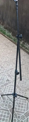 pedestal de microfone