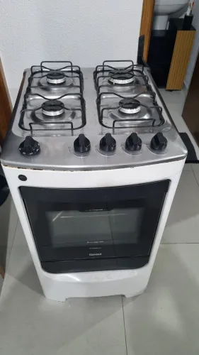 Fogão 4 bocas e forno