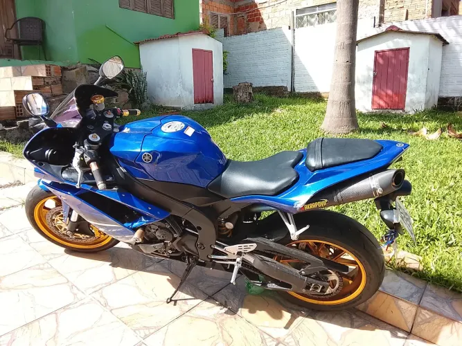 Yamaha R1,1000 cilindradas