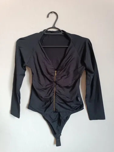 Body preto manga longa