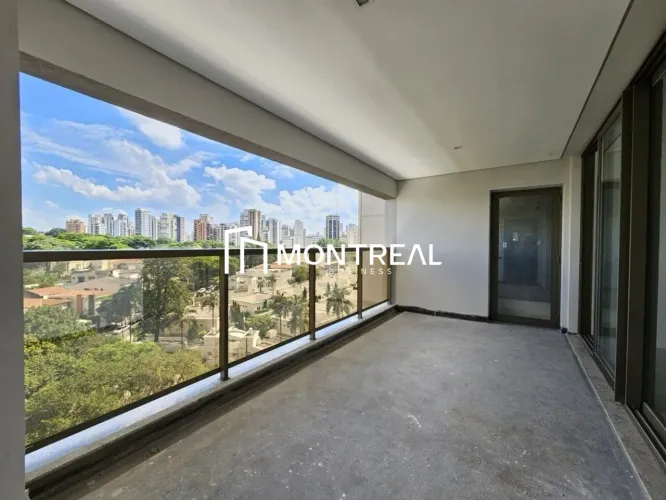 APARTAMENTO À VENDA EM MOEMA , 3 SUÍTES. 2 VAGAS DE GARAGEM.