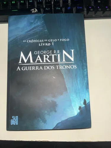 Livro A Guerra dos Tronos: As Crônicas de Gelo e Fogo Vol.1