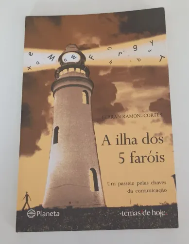 Livro - A Ilha dos 5 Faróis
