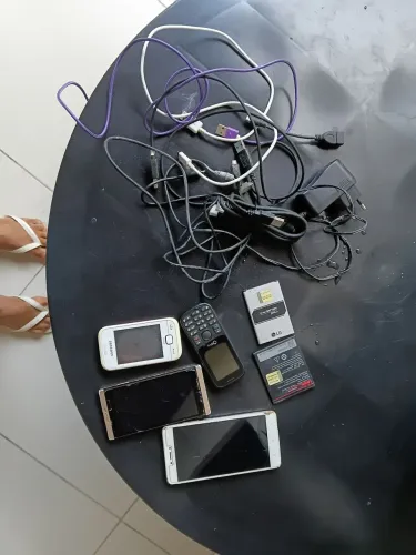 Celulares com defeito
