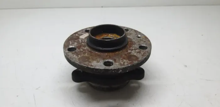 Cubo de Roda Dianteira Esquerda Vw Jetta 2014/2019
