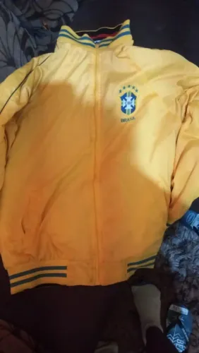 Casaco pode usar dos 2 lados Brasil/Flamengo GG