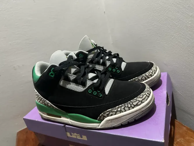 Tênis Nike Air Jordan 3 