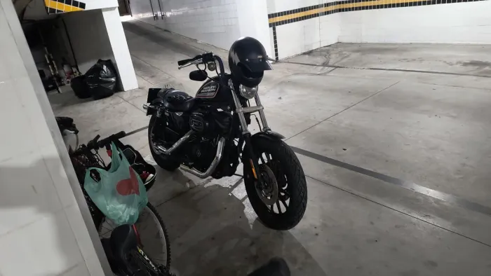 HARLEY DAVIDSON 883 2008