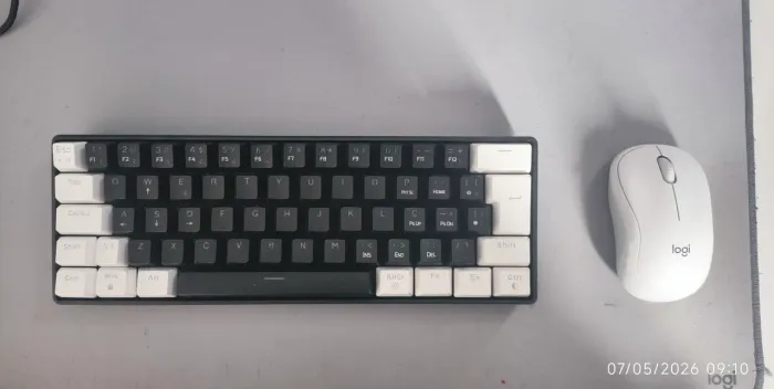 Teclado Aura GK2 + Mouse Logitech