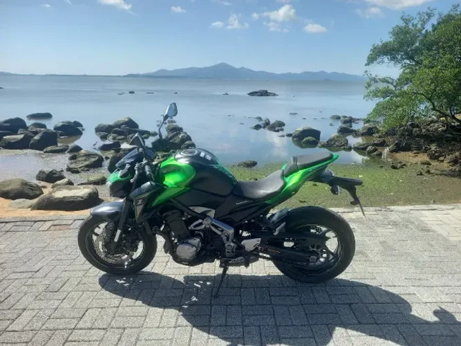 VENDO Z-900 TODA REVISADA, MOTO EM EXCELENTE ESTADO POUCO USADA, MOTO LINDA