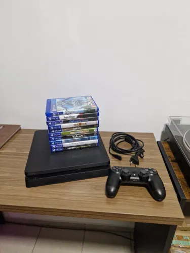 Playstation 4 Slim 500GB com jogos