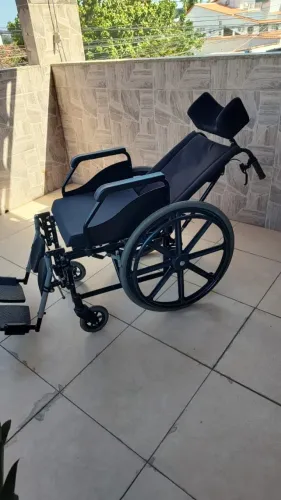 Cadeira de Rodas Alumínio Fit Reclinável - Jaguaribe (Preto/ 44)